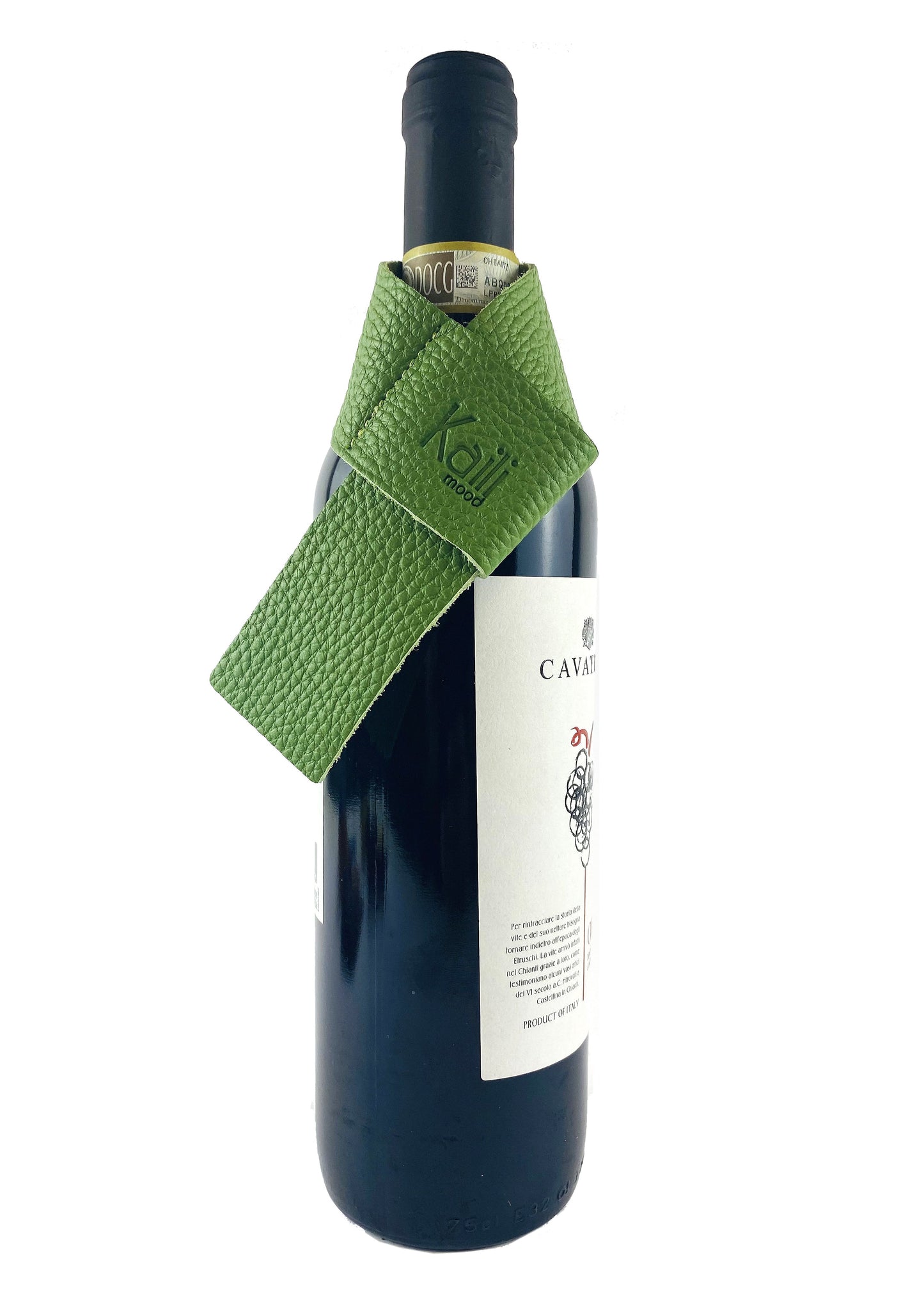 K0010EB | Salvagoccia per Bottiglia Made in Italy in Vera Pelle pieno fiore, grana dollaro - Colore Verde. Dimensioni: cm 27 x 4 x 0,5. Confezione: Gift Box rigido fondo/coperchio