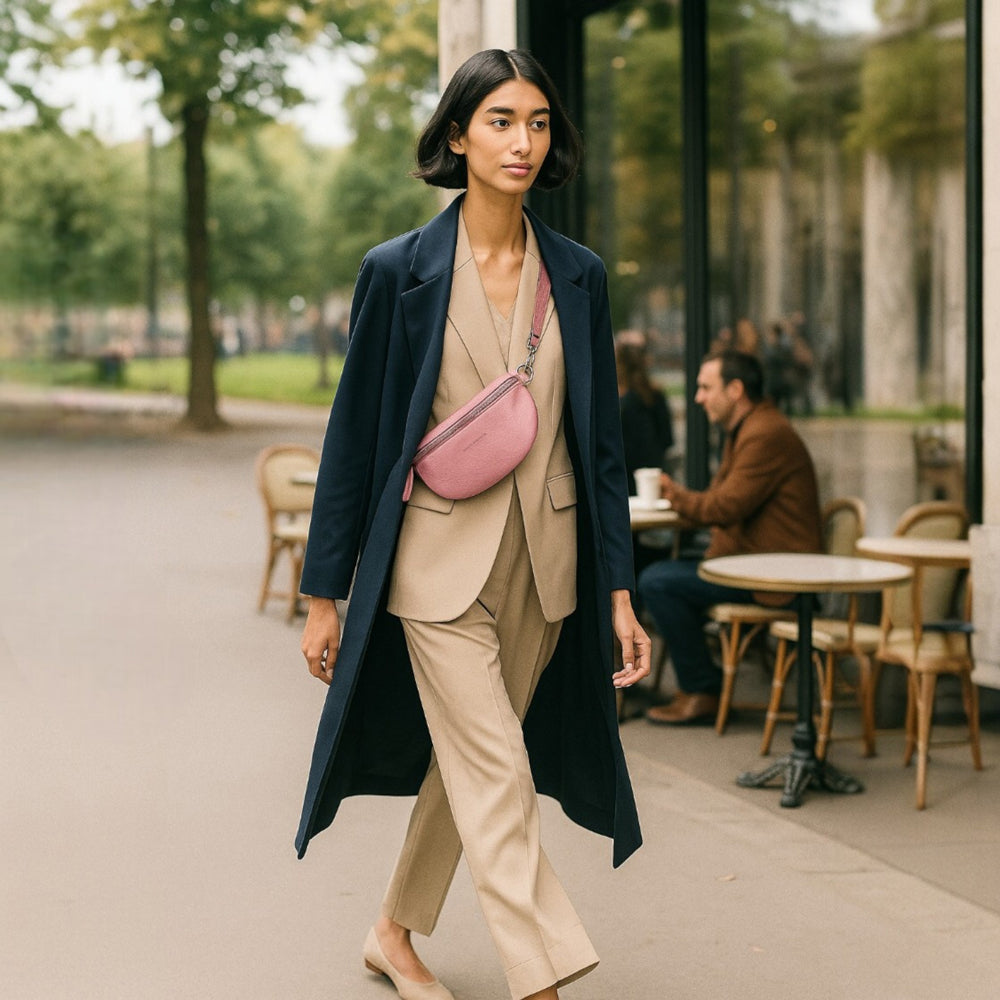 RB1015AZ | Marsupio con tracolla removibile in Vera Pelle Made in Italy. Attacchi con moschettoni in metallo Nickel Lucido - Colore Rosa Antico - Dimensioni: 24 x 14 x 7