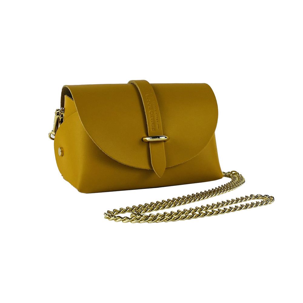 RB1001AR | Borsa Piccola in Vera Pelle Made in Italy con Tracollina removibile e passante di chiusura in metallo Oro Lucido - Colore Senape - Dimensioni: cm 16,5 x 11 x 8