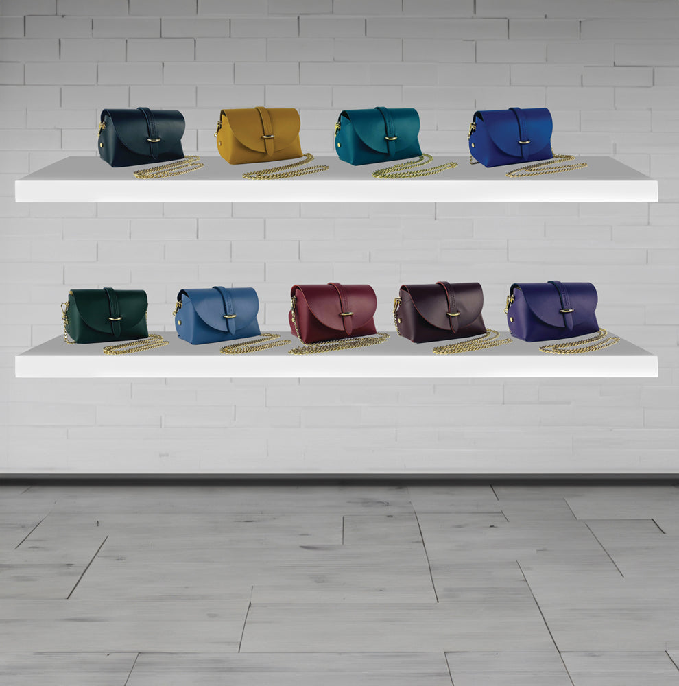 RB1001AR | Borsa Piccola in Vera Pelle Made in Italy con Tracollina removibile e passante di chiusura in metallo Oro Lucido - Colore Senape - Dimensioni: cm 16,5 x 11 x 8