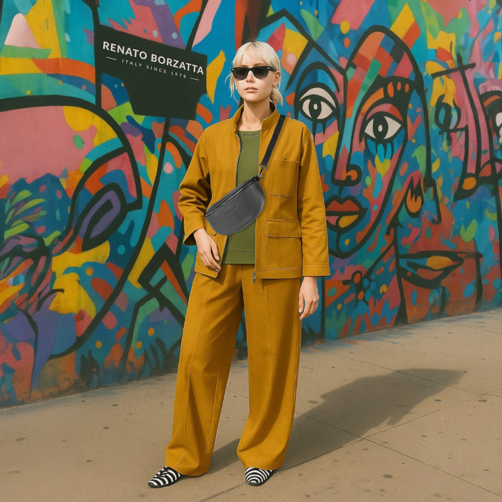 RB1015F | Marsupio con tracolla removibile in Vera Pelle Made in Italy. Attacchi con moschettoni in metallo Nickel Lucido - Colore Grigio - Dimensioni: 24 x 14 x 7